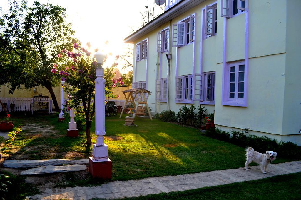 Dove Cottage Srīnagar Exterior foto
